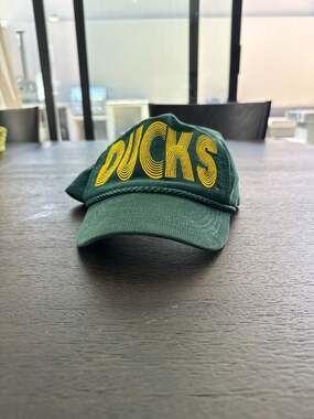 Top of the World Oregon Ducks Vintage Corduroy Snapback Hat Green